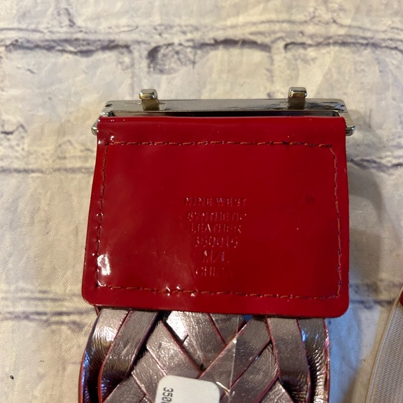 NINE WEST RED WIDE WOVEN STRETCH TAN COLOR HOOK FRONT WOMEN’S BELT SIZE M/L - Picture 10 of 10